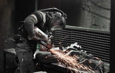 Engineering metalworker – grinder